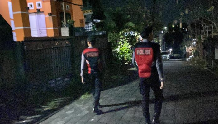 Patroli Jalan Kaki Subuh Sat Samapta Polres Tabanan, Cegah Premanisme dan Jaga Kamtibmas