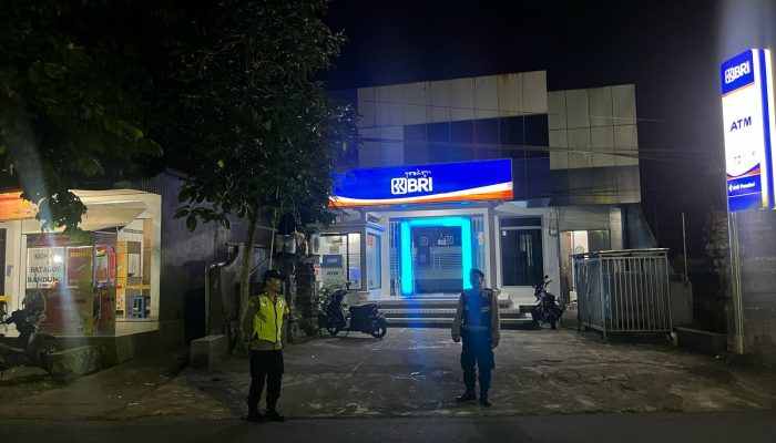 Antisipasi Gangguan Kamtibmas Polsek Penebel Patroli Malam Hari