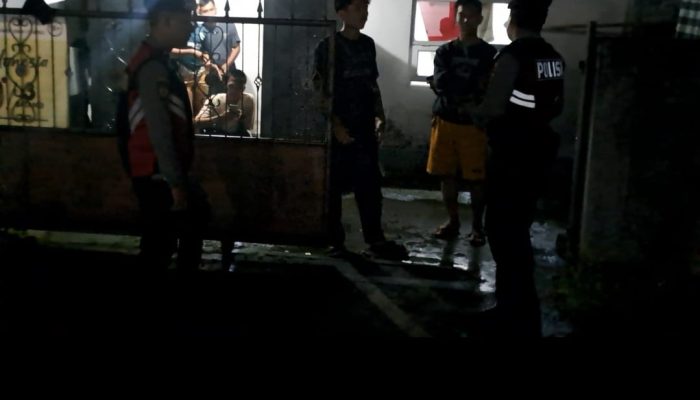 Langkah Pasti di Subuh Hari, Sat Samapta Polres Tabanan Jaga Kamtibmas Lewat Patroli Jalan Kaki
