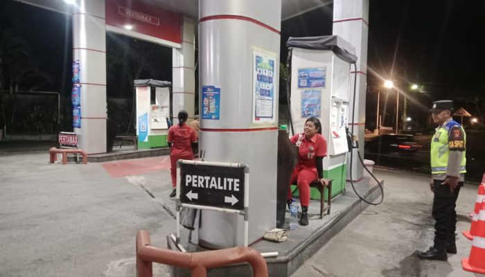 Polsek Selemadeg Barat Gelar Patroli Malam, Cegah Aksi Kriminal