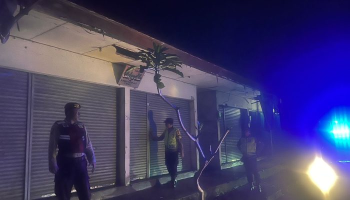 Cegah Terjadinya Kriminalitas Malam Hari, Polsek Penebel Laksanakan Blue Light Patrol