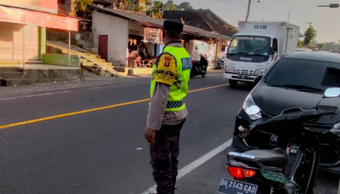 Polsek Baturiti Gelar Strong Point Pagi, Pastikan Keamanan di Titik Rawan