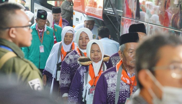 1.140 Jemaah Haji Tiba di Embarkasi Surabaya