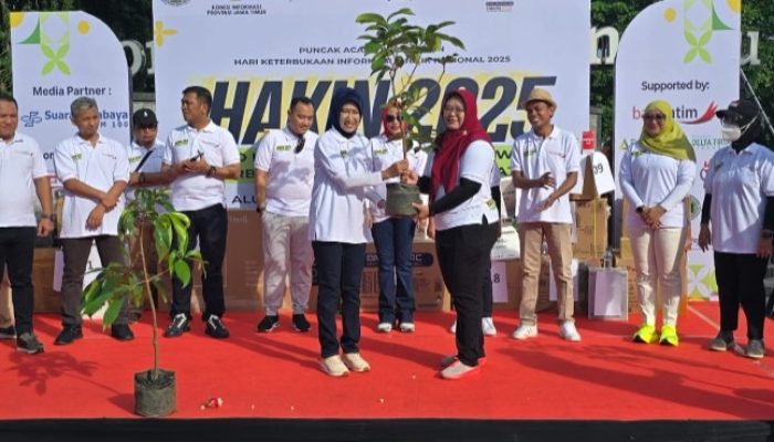 Ribuan Warga Sidoarjo Meriahkan Puncak Hari Keterbukaan Informasi Nasional 2025