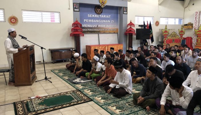 Rayakan Hari Raya Idul Adha, Puluhan Warga Binaan Lapas Tabanan Umat Muslim Laksanakan Sholat Ied Berjamaah