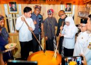 Berdaya Ekonomi Kreatif di Jatim, Wapres Gibran dan Gubernur Khofifah Apresiasi Bazar Blitar Djadoel