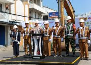 Mba Wali Meresmikan Peningkatan dan Rehabilitasi Jalan Stasiun