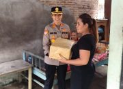 Kapolres Jembrana Salurkan Bantuan Sembako di Desa Melaya Lewat Program Minggu Kasih
