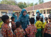 Ketua TP-PKK Kab Madiun Kunjungi Berbagai Layanan BST di Desa Ngranget