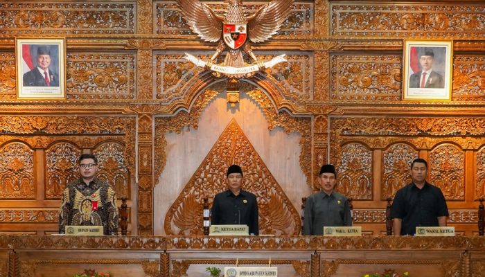 Pemkab dan DPRD Kabupaten Kediri Sepakati Bersama Raperda Perubahan APBD 2025
