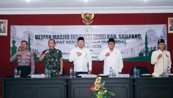 Bupati Sampang Menghadiri Rakerda DMI 2025, Dorong Optimalisasi Peran Masjid sebagai Pusat Pemberdayaan Umat