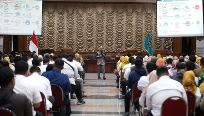 Dorong Keterbukaan Informasi, Pemkot Surabaya Gelar Bimtek Layanan Pengaduan Wargaku