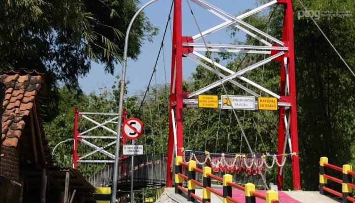 Bupati Nganjuk Resmikan Jembatan Gantung Brangkal, Akses Warga Kini Lebih Mudah