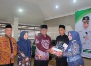 Gus Qowim Meresmikan Program Dispendukcapil ‘Koper Pengantin’