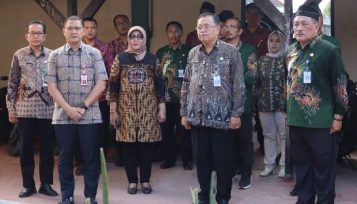 Kadisdik Jatim Apresiasi Kondisi Lingkungan SMAN 1 Sumenep Terjaga dengan Baik