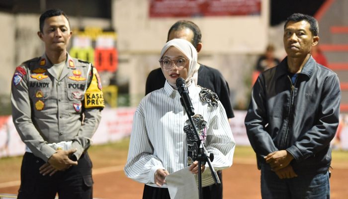 Mbak Wali Dorong Sportivitas Atlet Muda Saat Buka Turnament Terbuka Volly Putri Antar Club Se-Jatim Kawula Alit Cup I 2025