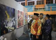 Kuas dan Harapan Membentang: Bupati Jombang Apresiasi Positif Pameran “Ijo-Abang ke-10” KOPI Jombang