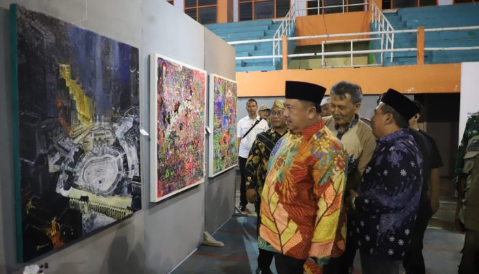Kuas dan Harapan Membentang: Bupati Jombang Apresiasi Positif Pameran “Ijo-Abang ke-10” KOPI Jombang