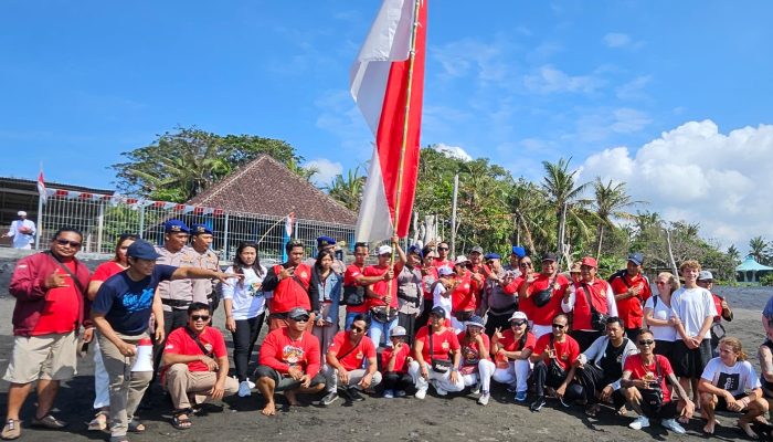 YKKB Unit Denpasar Barat Rayakan HUT ke 80 RI dengan Aksi Sosial dan Pelepasan Tukik