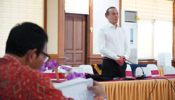 Kanwil Kemenkum Bali Gelar Sidang Pewarganegaraan, WNA Italia Diuji Komitmen Kebangsaan