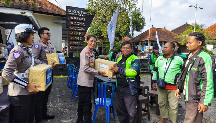 Ngopi Bareng Kapolres Jembrana, Ojol Jadi Mitra Kamtibmas di HUT Lantas ke 70