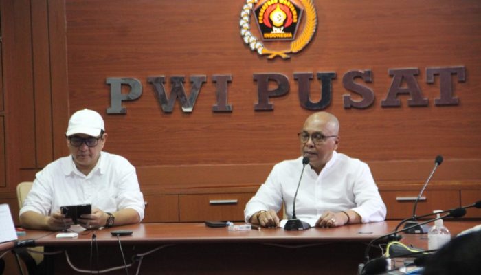 PWI Pusat Prihatin Pencabutan Kartu Liputan Istana Wartawan CNN Indonesia