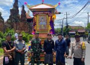 Sinergitas TNI-Polri dan Pecalang Amankan Prosesi Pelebon di Wilayah Kesiman