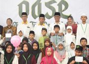 Turun Langsung, Gus Qowim dan Ning Faiq Temani 43 Anak Yatim Pilih Perlengkapan Lebaran
