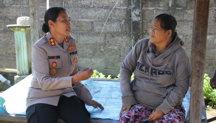 Sentuh Hati Warga, Kapolres Jembrana Jenguk Warga Sakit dalam Program Minggu Kasih