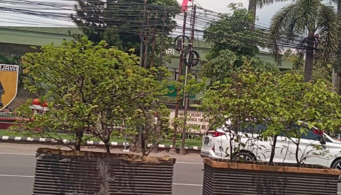 Balita Melihat Bendera Merah Putih Terpasang Terbalik di Makodim 0809 Kediri, Dandim Sampaikan Permohonan Maaf