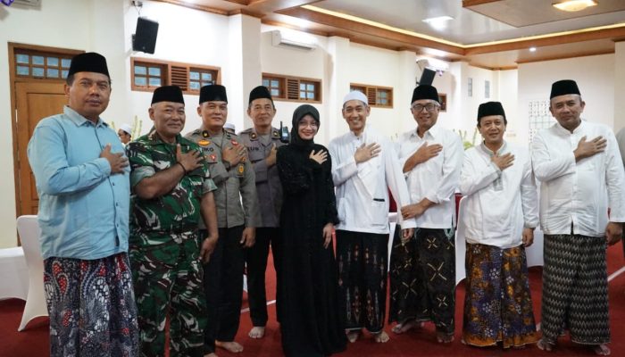 Hadiri Haul Akbar Ponpes Lirboyo, Walikota Kediri: Majelis Dzikir Jadi Ikhtiar Perkuat Iman dan Kebersamaan