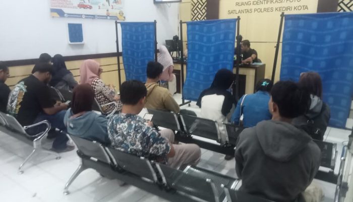 Layanan Responsif dan Humanis, Satpas Polres Kediri Kota Beri Kemudahan Proses Penerbitan SIM