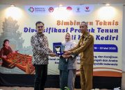 Genjot Diversifikasi Produk, Tenun Ikat Kota Kediri Bersiap Tembus Pasar Modern dan Internasional