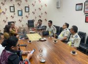 Ka. Kantah Tabanan beserta Kasi Survei-Pemetaan dan Kasi Penetapan Hak-Pendaftaran Rapat Pembahasan Integrasi Data Pertanahan-Perpajakan bersama Asisten III Pemkab Tabanan dilanjutkan dengan Diskominfo Tabanan
