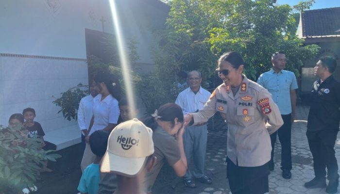 Kapolres Jembrana Sambangi Panti Asuhan Jimbarkasih, Perkuat Kepedulian dan Edukasi Kamtibmas di Hari Kenaikan Yesus Kristus