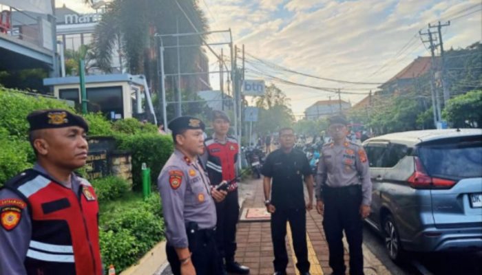 Kapolsek Dentim Pimpin Langsung Pengamanan Ibadah Kenaikan Yesus Kristus di Tiga Gereja Besar