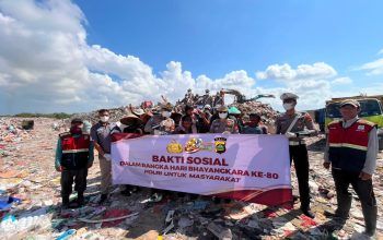 Pembagian Paket Baksos Dalam Rangka HUT Bhayangkara Ke 80