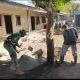 Satgas TMMD 129 dan Masyarakat Bersinergi Bangun MCK Musala Demi Kenyamanan Jamaah