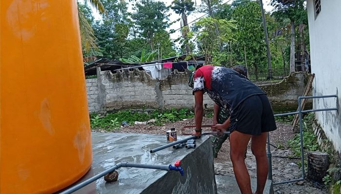 Mengalirkan Harapan, Satgas TMMD 129 Kodim Belu Bekerja Keras Pasang Instalasi Pipa 5 Sumur Bor