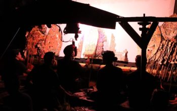 Semarak Hari Bhayangkara ke 80, Polda Bali Gelar Penampilan Wayang Cenk Blong