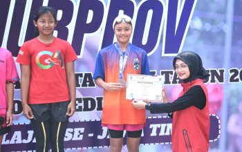 Dorong Potensi Sport Tourism, Mbak Wali Hadiri Kejurprov Finswimming Wali Kota Cup II 2026 Kota Kediri