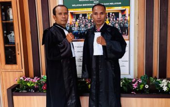Tim Penasihat Hukum Terdakwa LJA Usai Sidang Pembacaan Permohonan Pemeriksaan Praperadilan PN Salatiga, Mempertanyakan 2 Alat Bukti